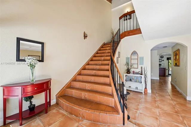 a view of entryway and hall