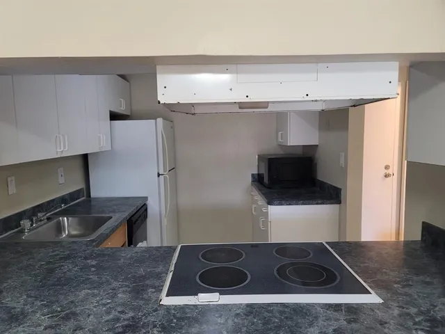 $1,400 | 4324 Northwest 9th Avenue, Unit 73B, Deerfield Beach, FL 33064