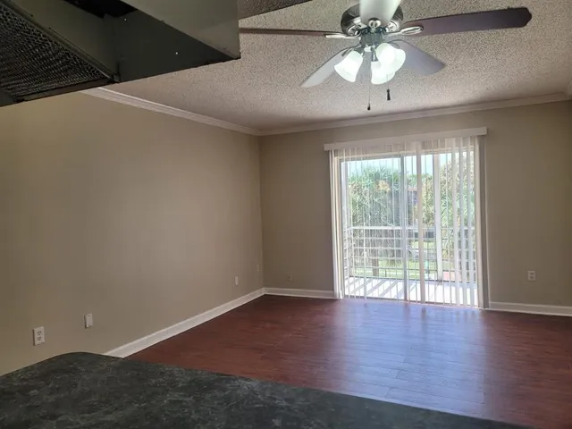 $1,400 | 4324 Northwest 9th Avenue, Unit 73B, Deerfield Beach, FL 33064