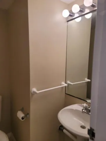 $1,400 | 4324 Northwest 9th Avenue, Unit 73B, Deerfield Beach, FL 33064