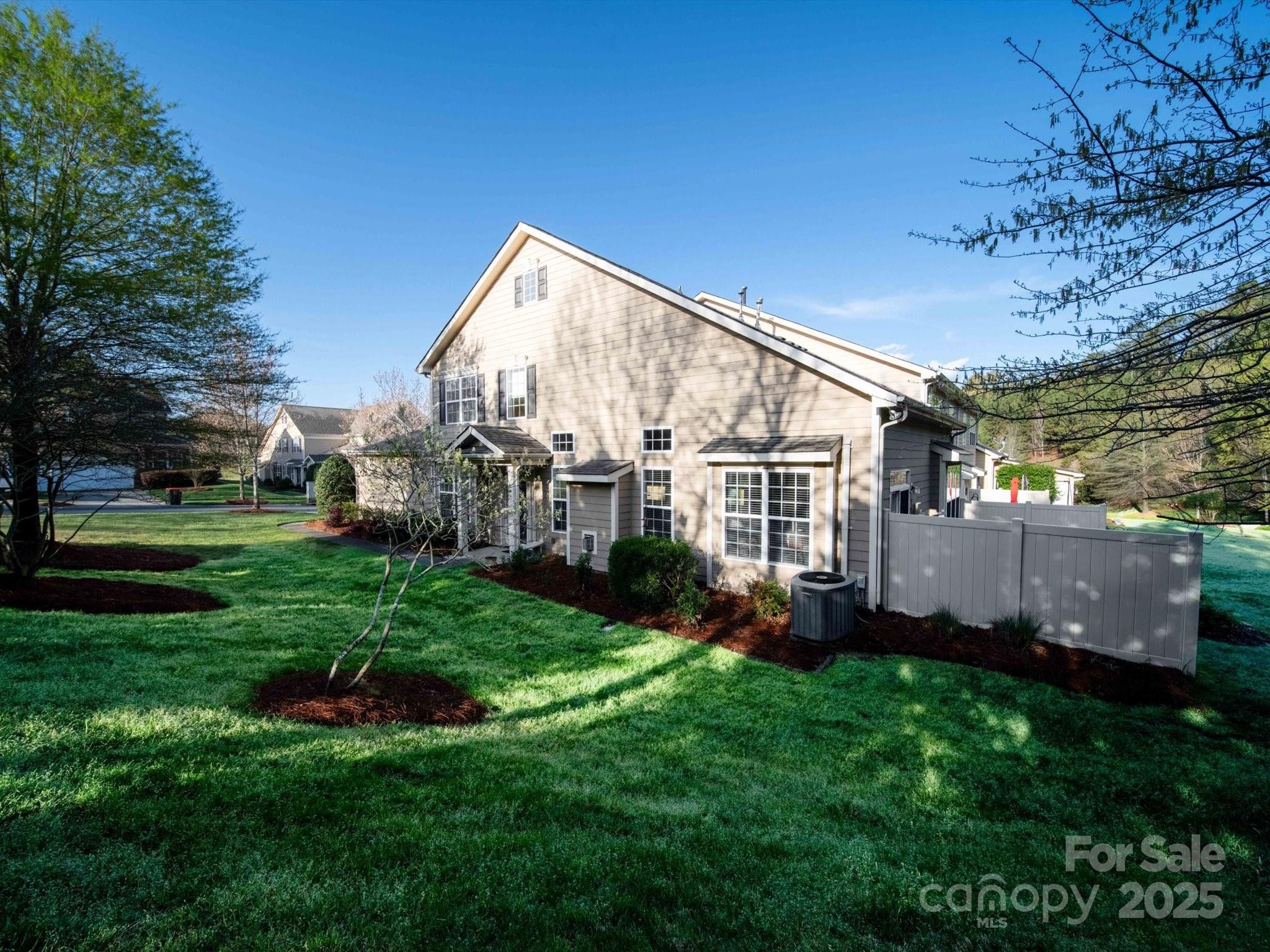 1067 Silver Gull Drive Fort Mill, SC 29708 - Photo 2 of 42 Gallery Image 2