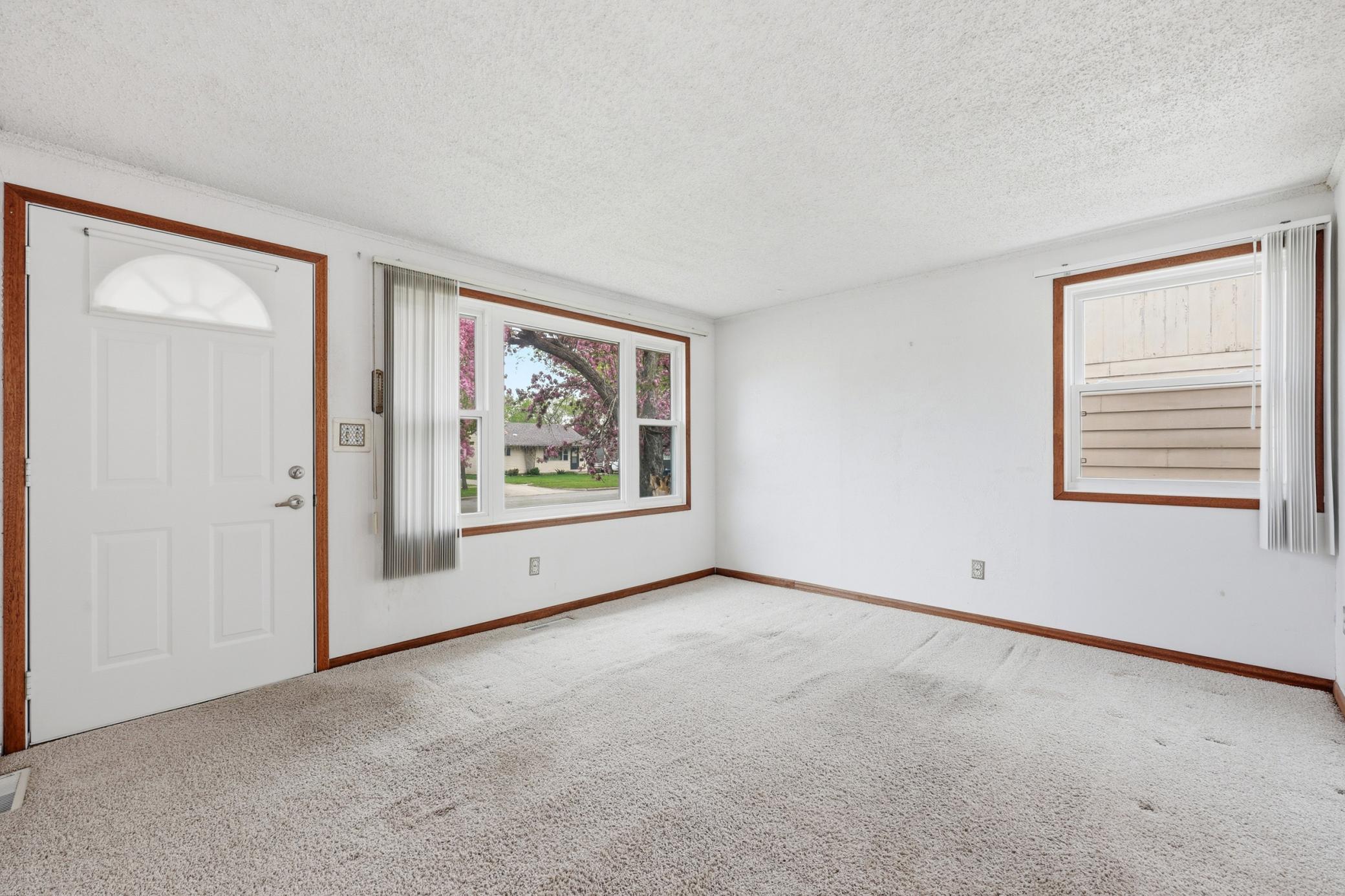 621 19th Street North Moorhead, MN 56560 - Photo 9 of 41