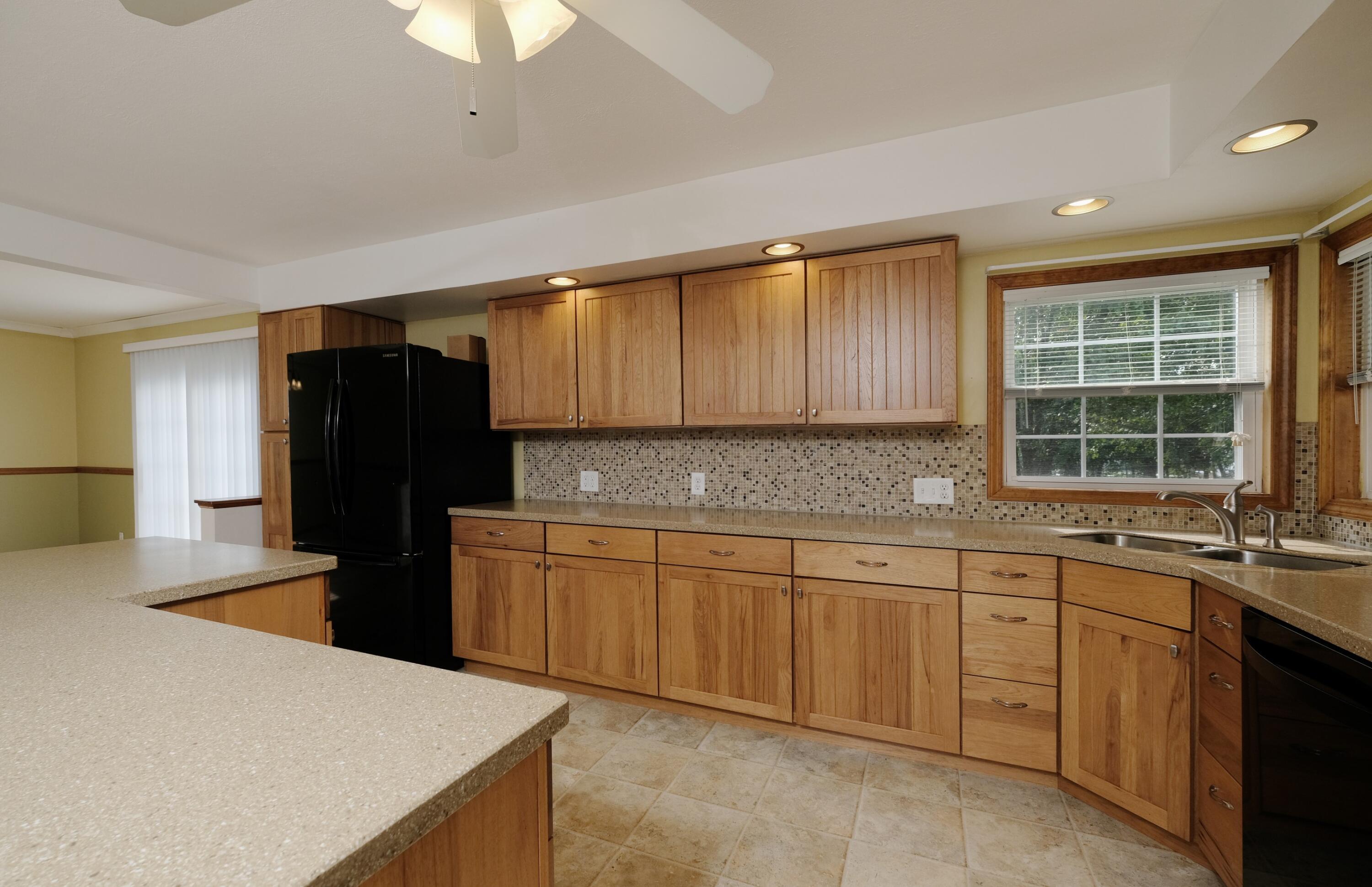 1698 Lusch Road Marion, OH 43302 - Photo 15 of 69 29.6 Kitchen