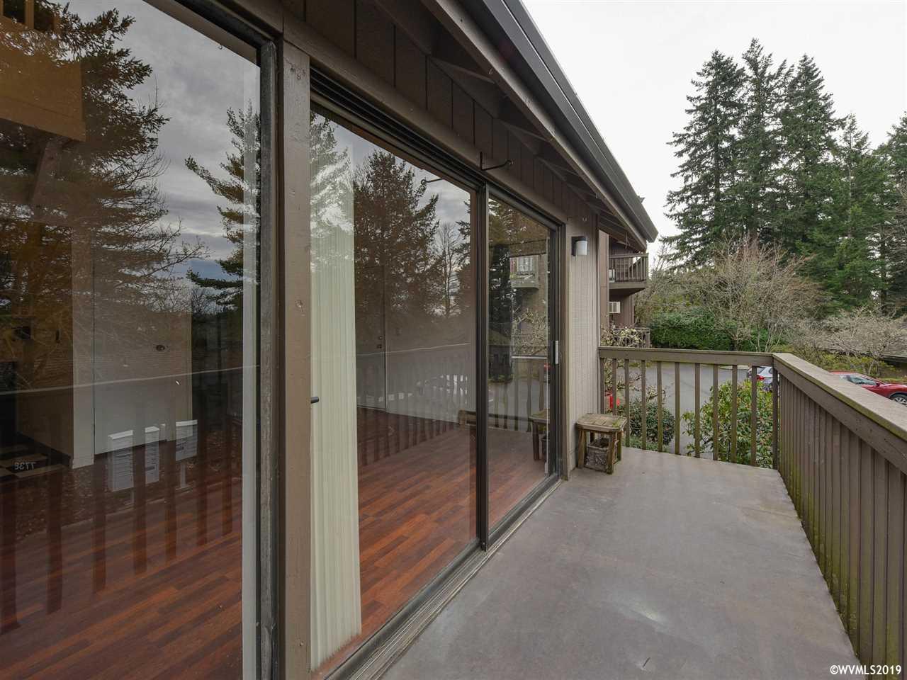 7736 Southwest Barnes Road Portland, OR 97225 - Photo 21 of 32 Gallery Image 21