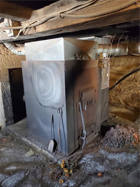 965 Ritts Farm Road Emlenton, PA 16373 - Photo 7 of 15 a close view of water heater room