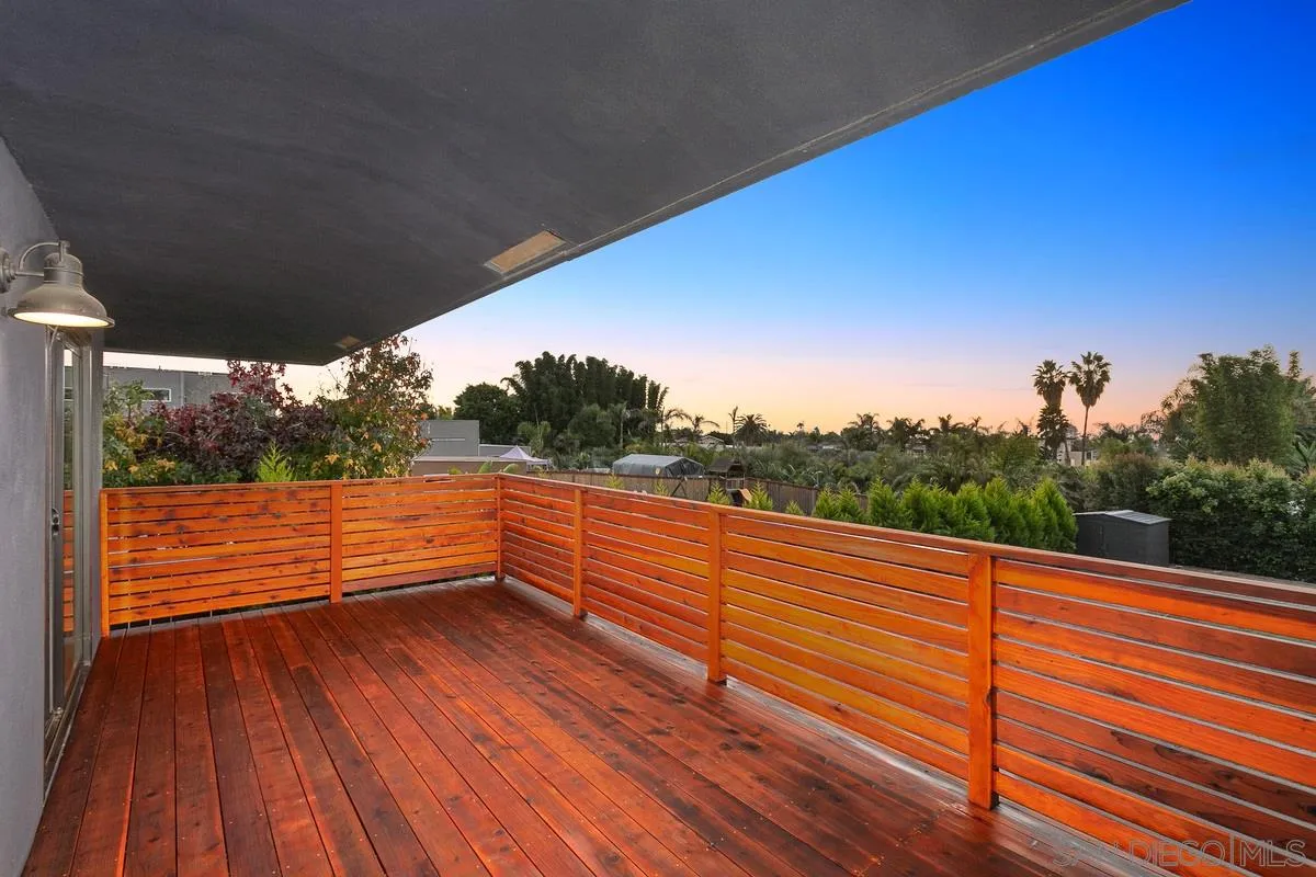970 Saxony Road Encinitas, CA 92024 - Photo 34 of 39 a view of a balcony with wooden floor