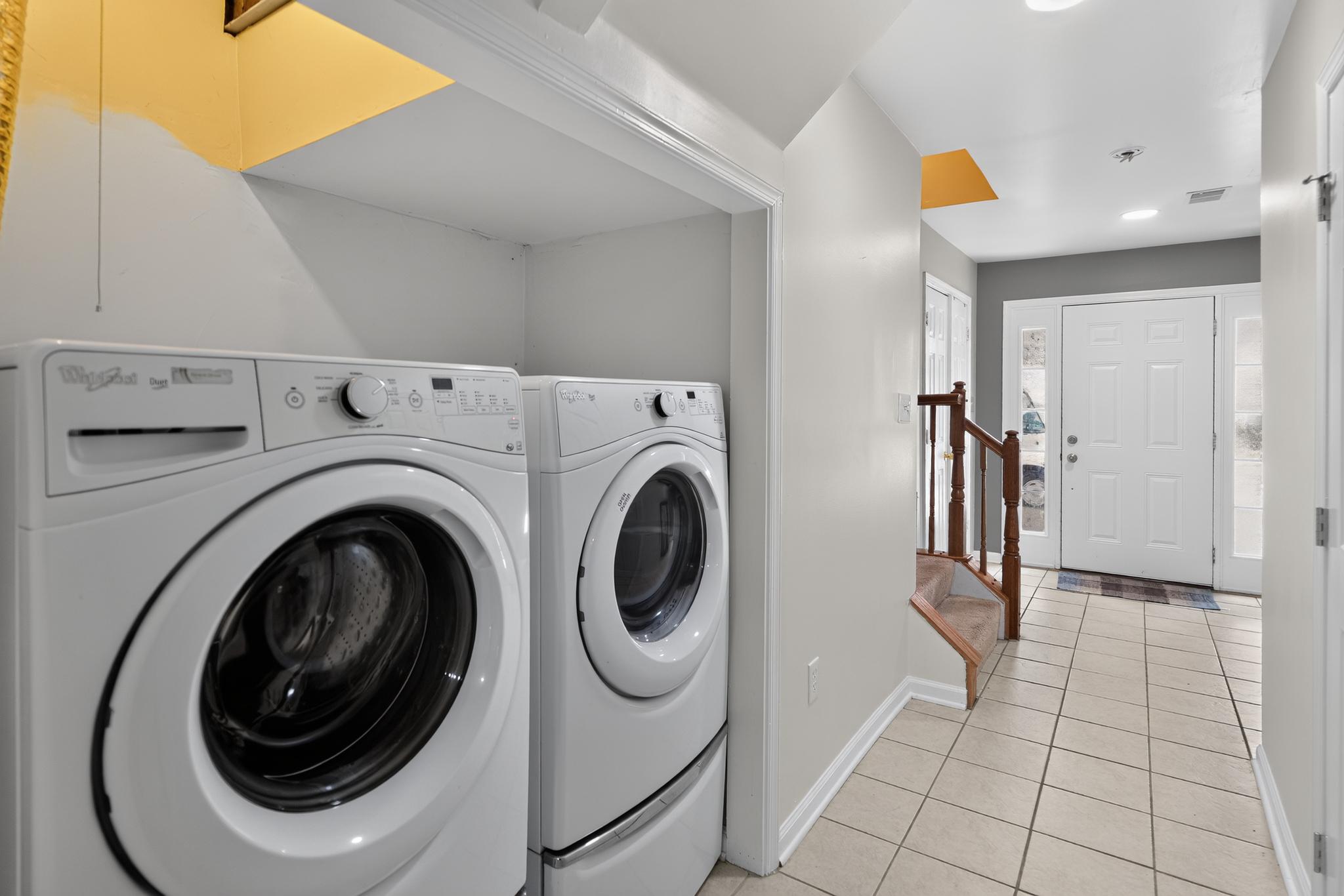 8625 Indian Springs Road Laurel, MD 20724 - Photo 15 of 16 Foyer area showing laundry area