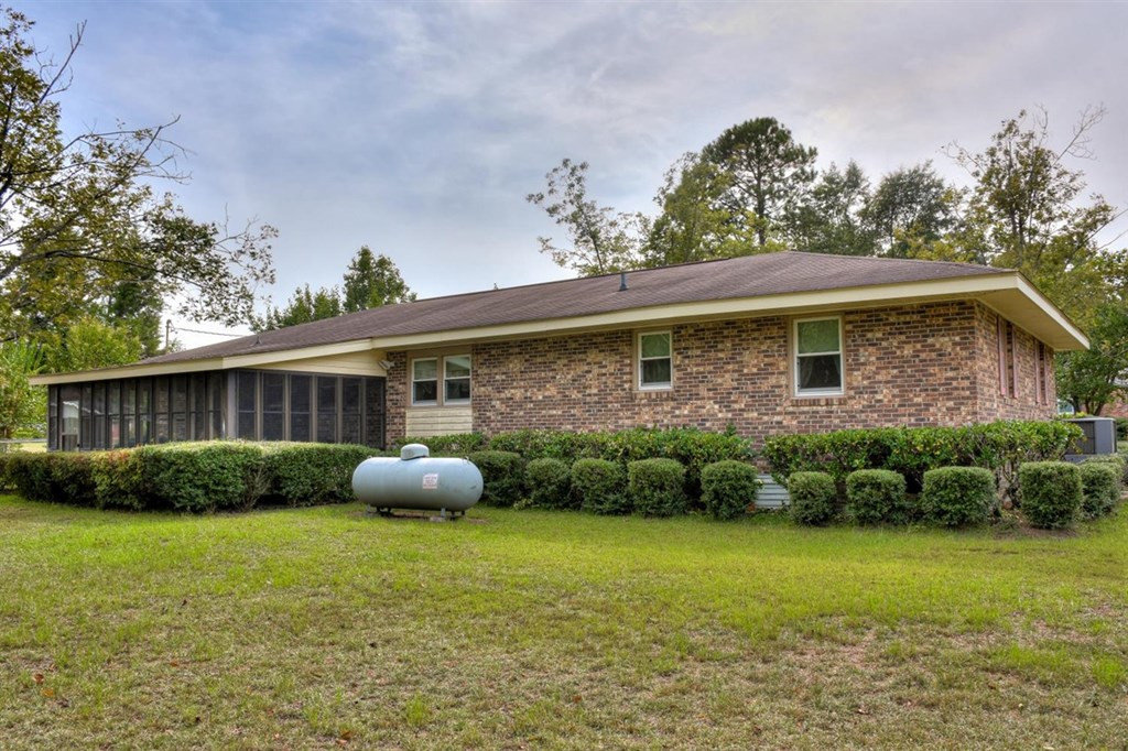 280 Marcia Street Williston, SC 29853 - Photo 32 of 33