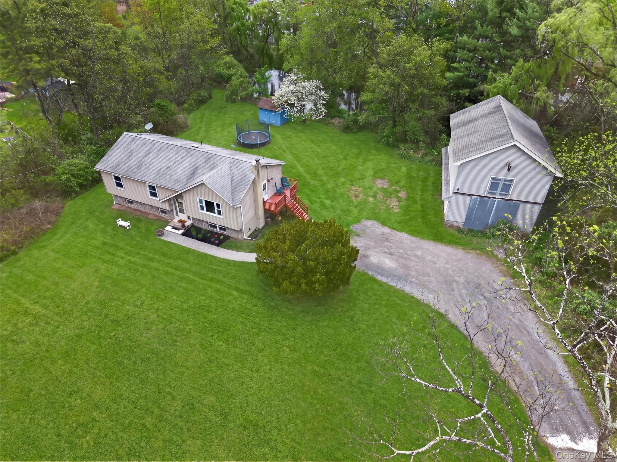 492 Newport Bridge Road Pine Island, NY 10969 - Photo 3 of 48
