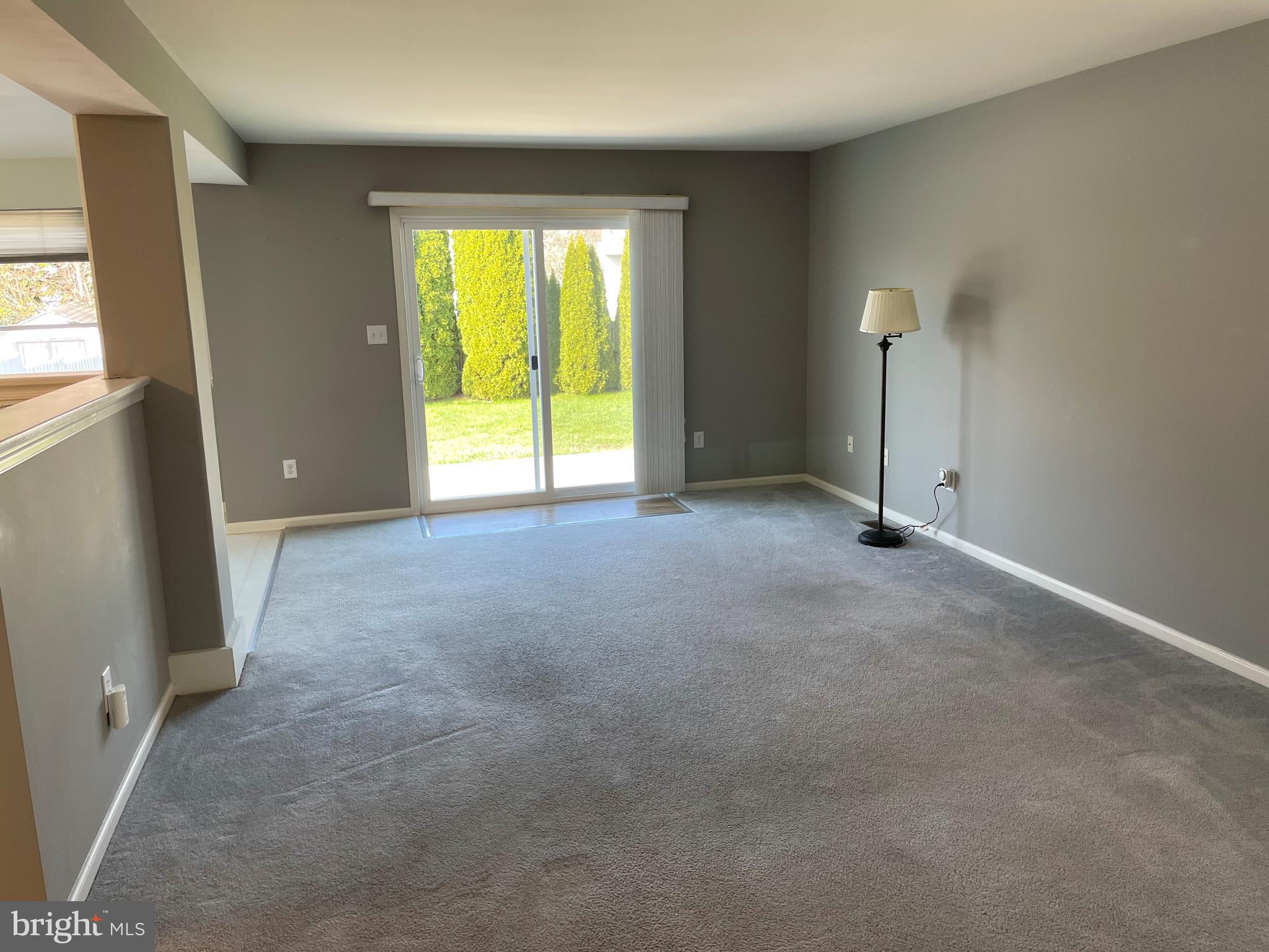618 Warren Drive Middletown, DE 19709 - Photo 12 of 29 an empty room with windows