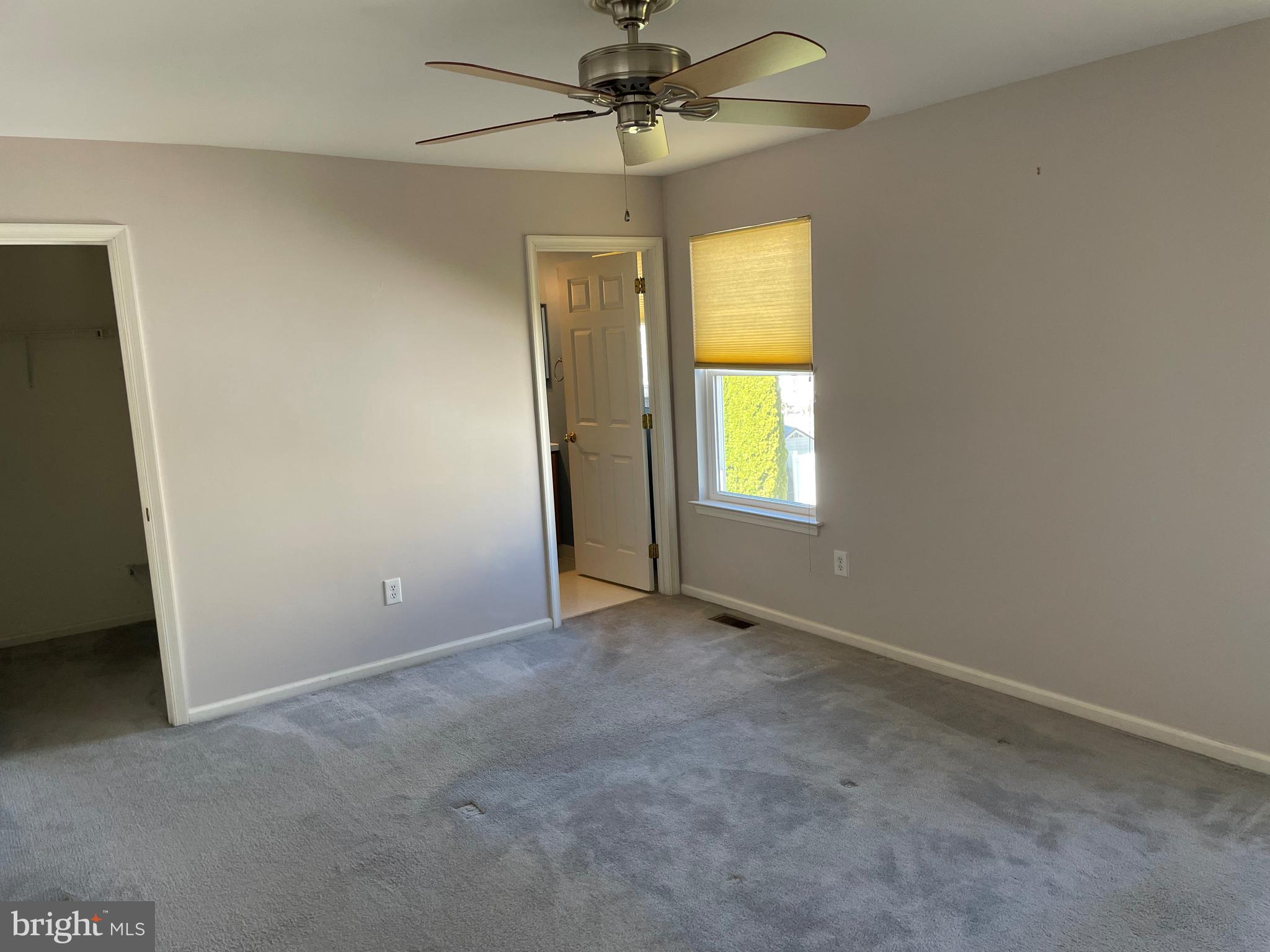 618 Warren Drive Middletown, DE 19709 - Photo 19 of 29 an empty room that has a window