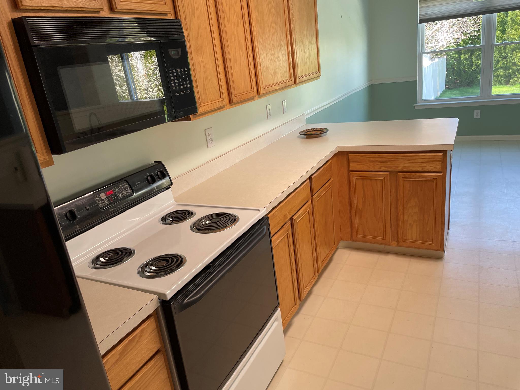 618 Warren Drive Middletown, DE 19709 - Photo 7 of 29 a utility room with dryer and washer
