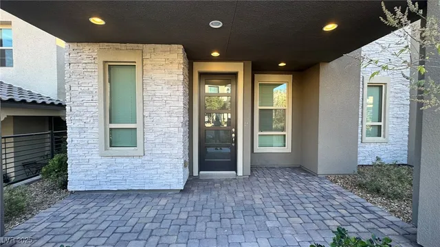 $2,398 | 11728 Redwood Mountain Avenue, Las Vegas, NV 89138