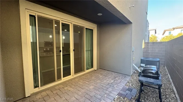 $2,398 | 11728 Redwood Mountain Avenue, Las Vegas, NV 89138