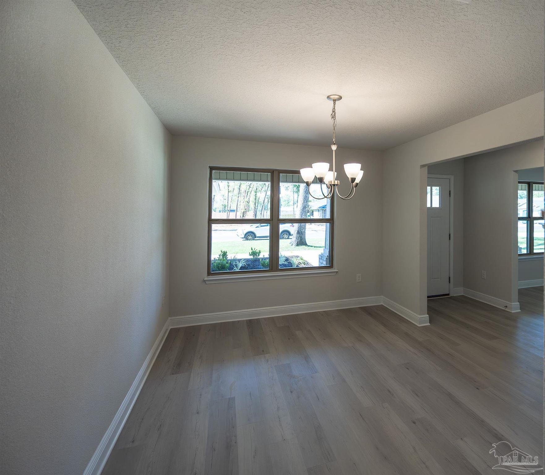 6027 Parsonage Circle Milton, FL 32570 - Photo 12 of 31