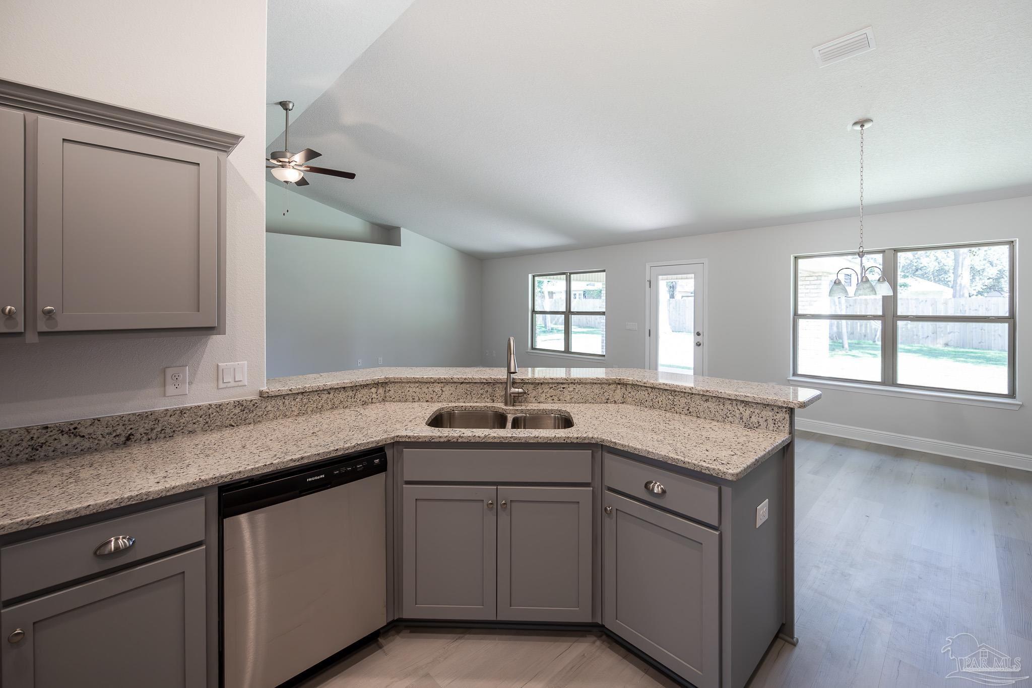 6027 Parsonage Circle Milton, FL 32570 - Photo 18 of 31