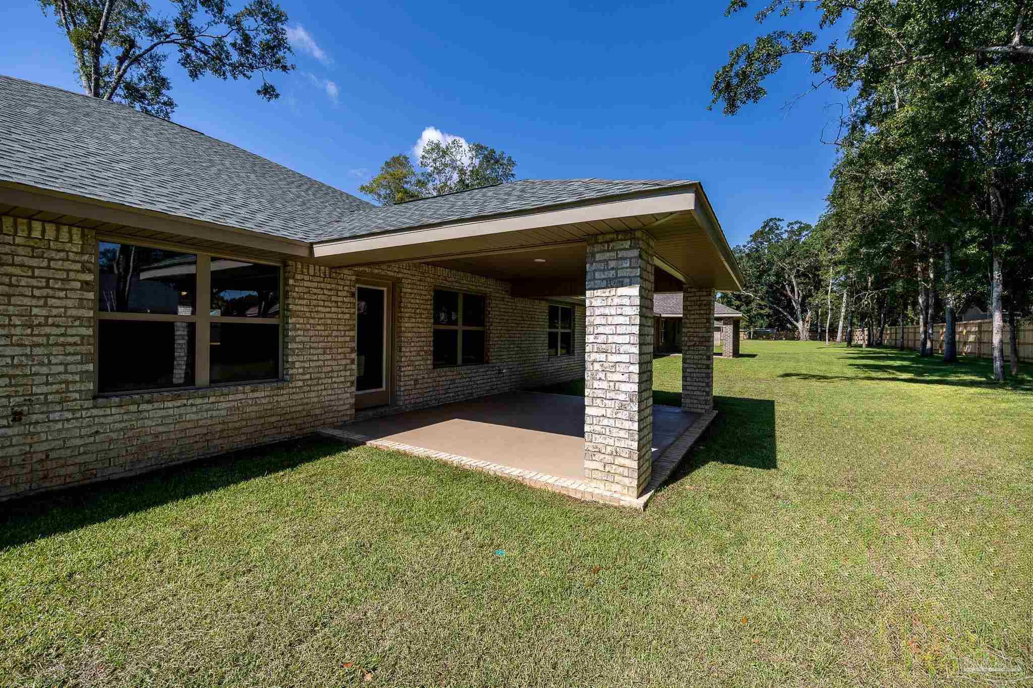 6027 Parsonage Circle Milton, FL 32570 - Photo 3 of 31