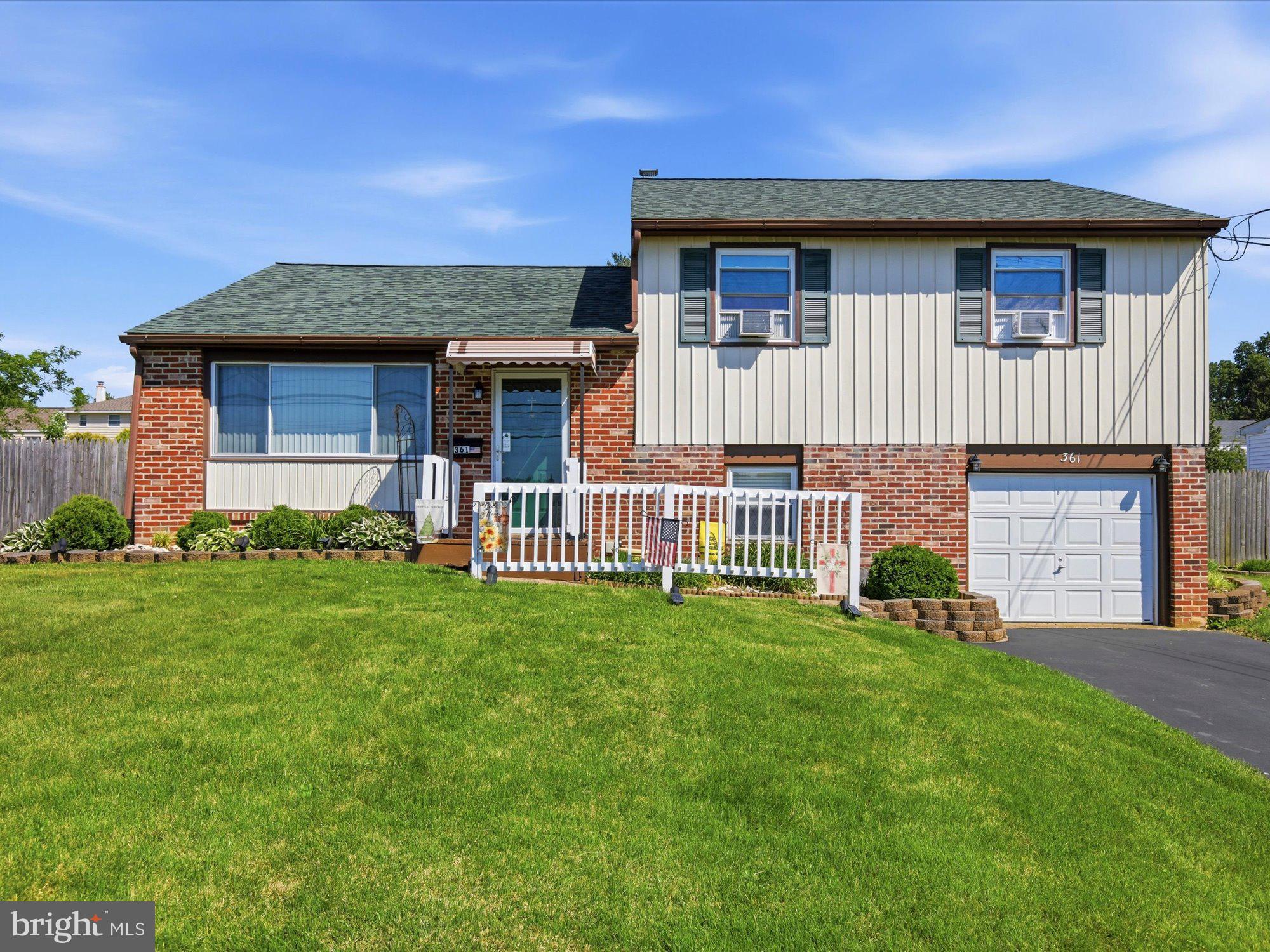 361 Valley Road Warminster, PA 18974 - Photo 2 of 26