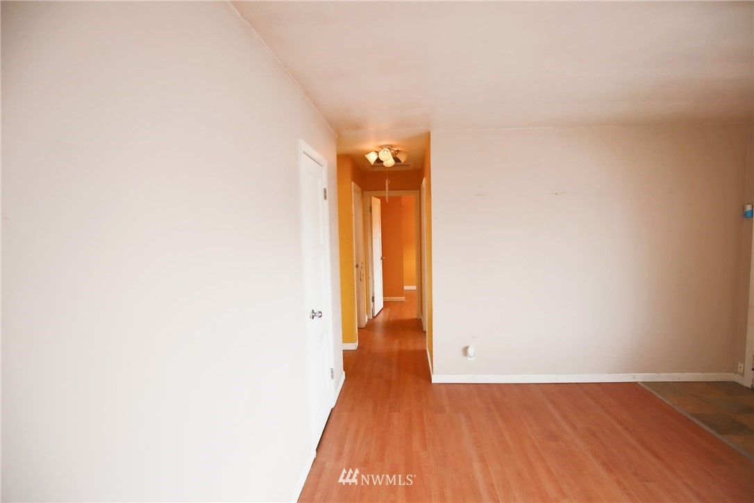 2901 Northeast 16th Street Renton, WA 98056 - Photo 22 of 32 Gallery Image 22