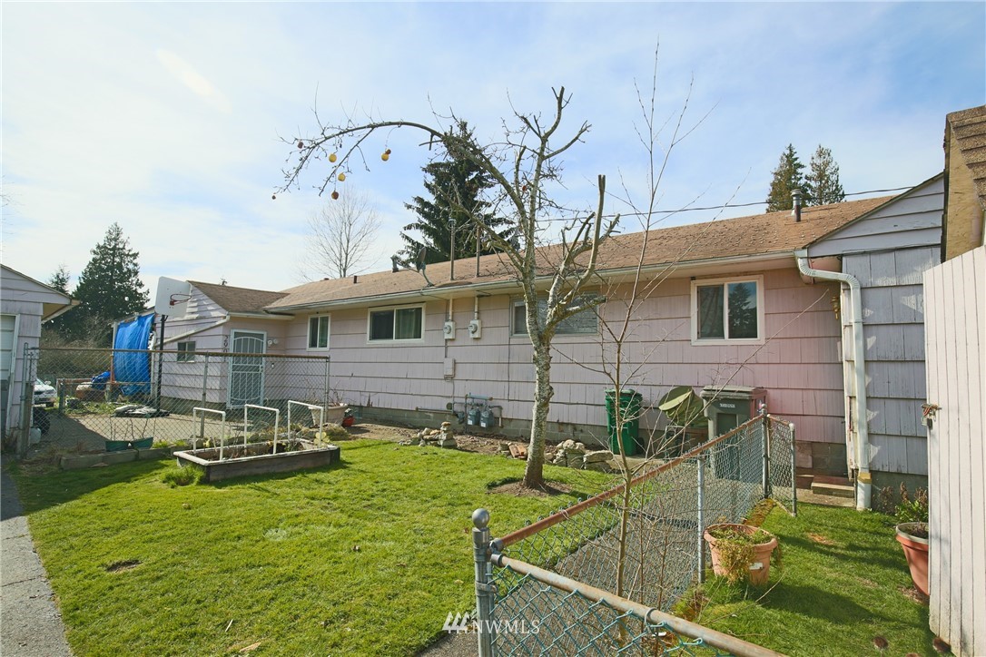 2901 Northeast 16th Street Renton, WA 98056 - Photo 8 of 32 Gallery Image 8