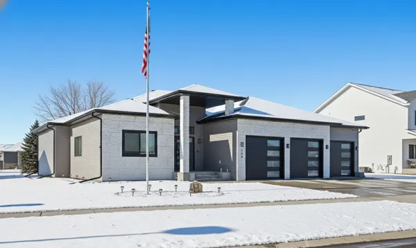 $674,900 | 100 Annie's Way, Mapleton, ND 58059