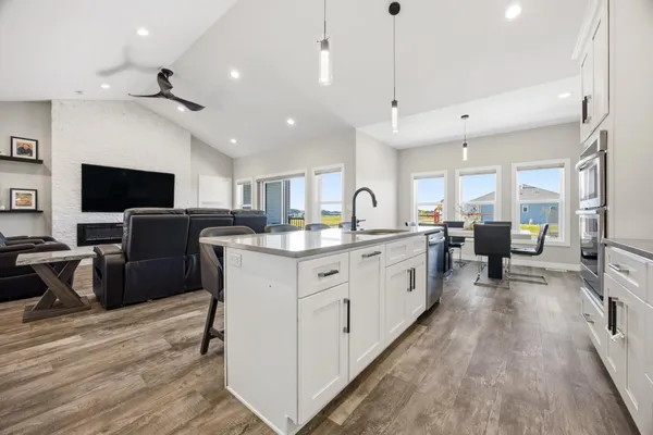 $674,900 | 100 Annie's Way, Mapleton, ND 58059