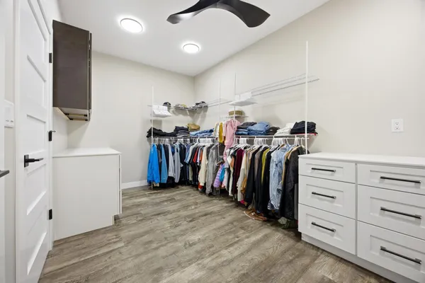 $674,900 | 100 Annie's Way, Mapleton, ND 58059