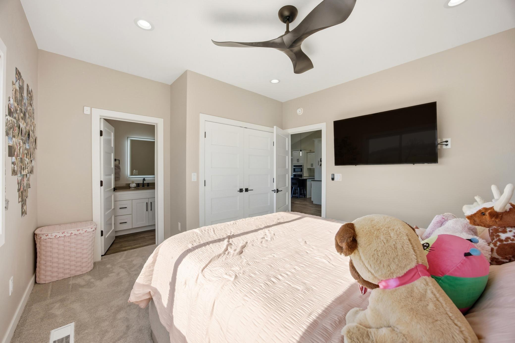 100 Annie's Way Mapleton, ND 58059 - Photo 29 of 53