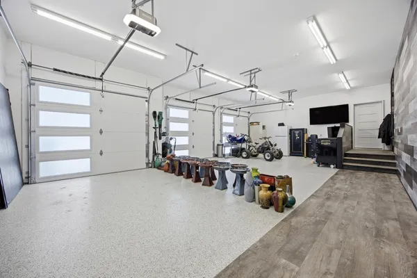 $674,900 | 100 Annie's Way, Mapleton, ND 58059