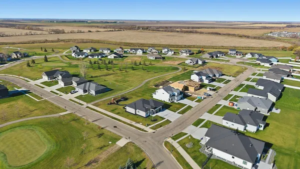 $674,900 | 100 Annie's Way, Mapleton, ND 58059