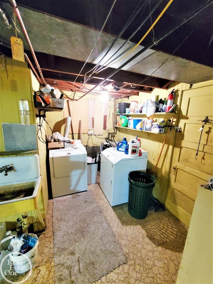 15713 Charles R Avenue Eastpointe, MI 48021 - Photo 58 of 65 Gallery Image 58