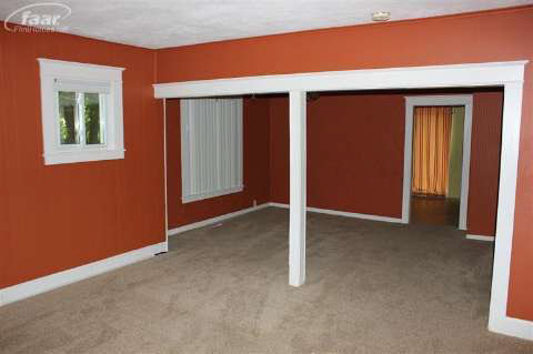 10377 West Mount Morris Road Flushing, MI 48433 - Photo 4 of 21 20360713-3.JPG
