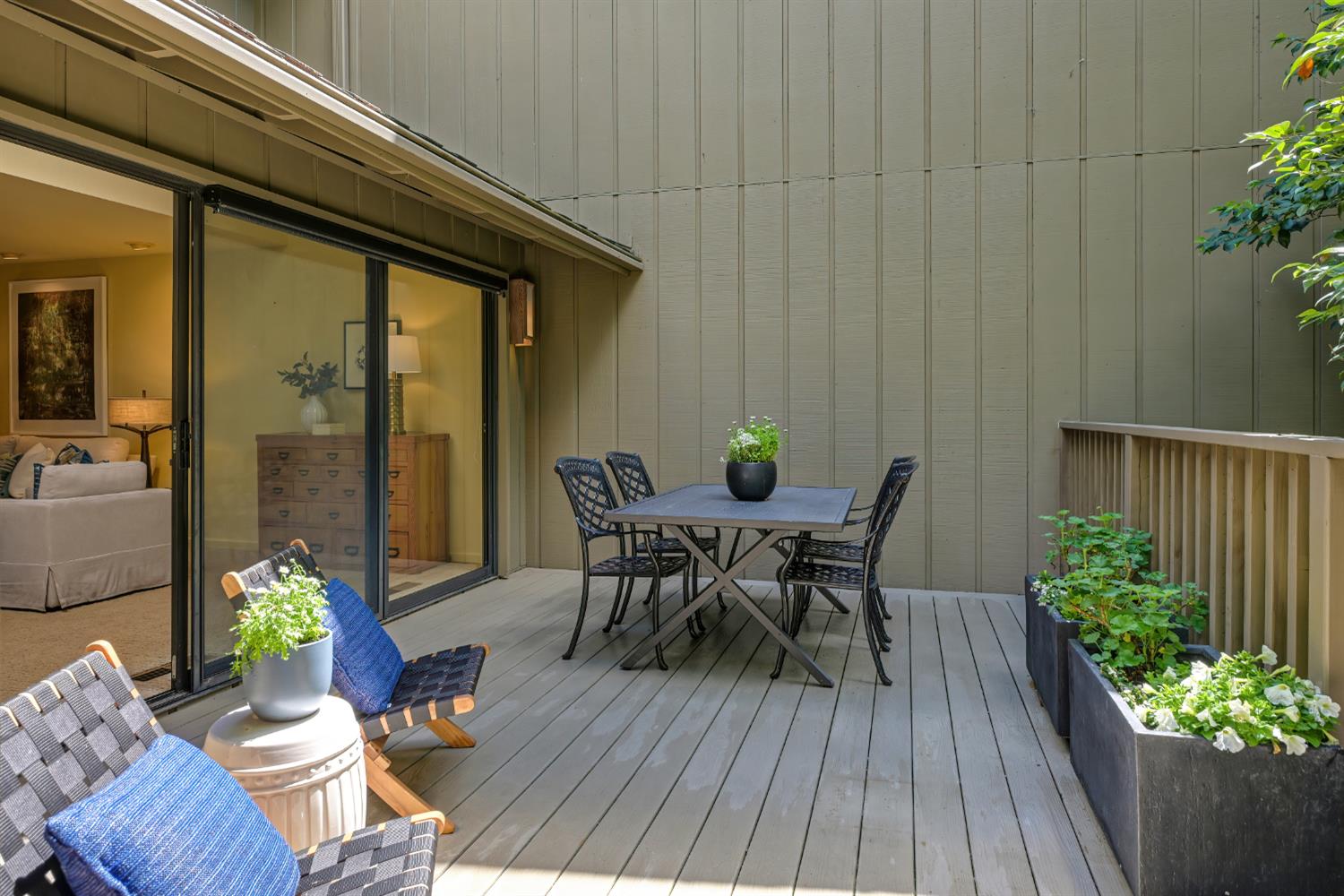 18 Covered Bridge Road Carmichael, CA 95608 - Photo 18 of 81 a view of a table and chairs in patio