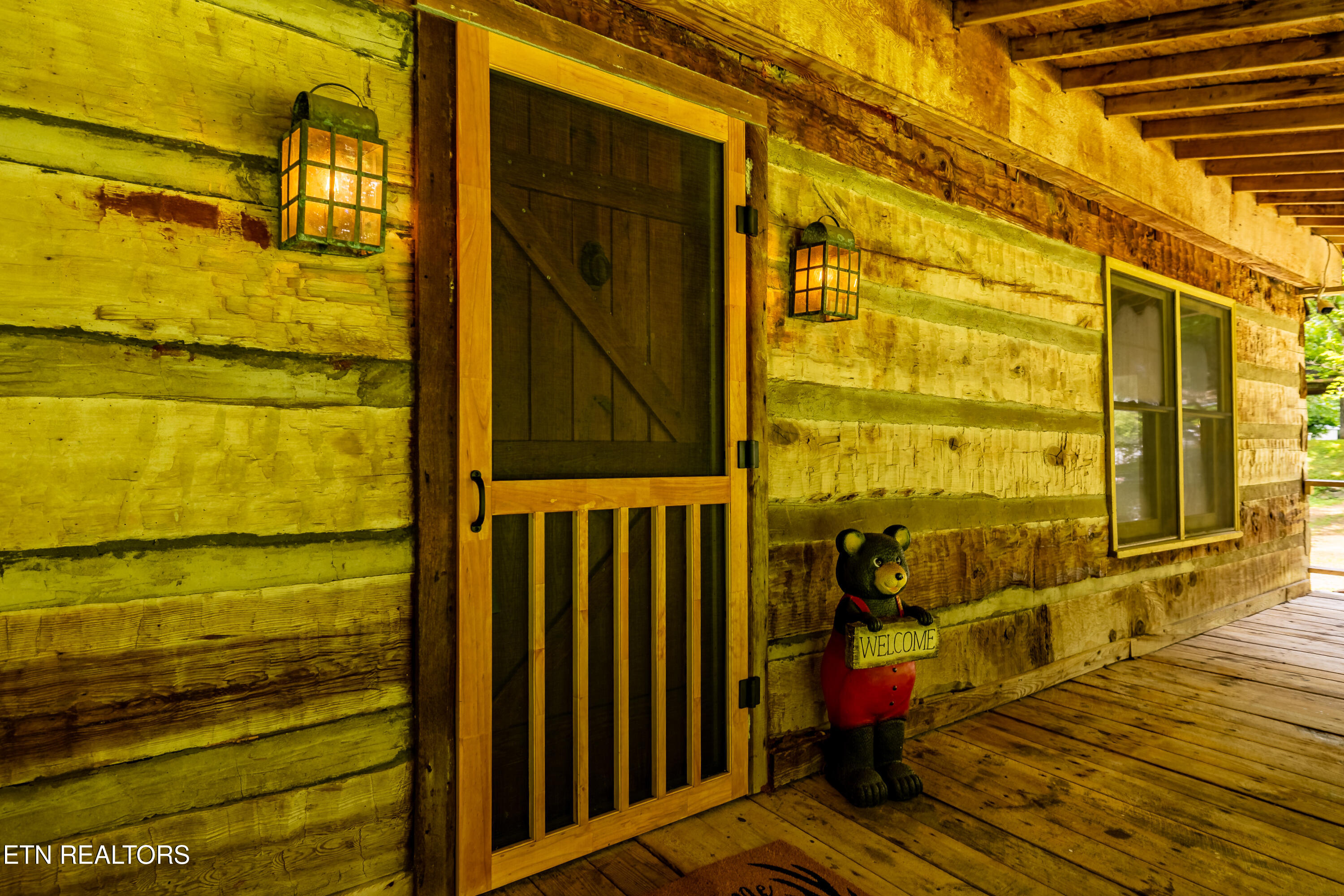 143 Old Cove Road Walland, TN 37886 - Photo 12 of 49 True log home