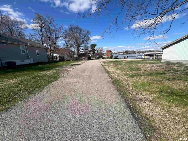 $375,000 | 1224 East Moneta Avenue, Peoria Heights, IL 61616