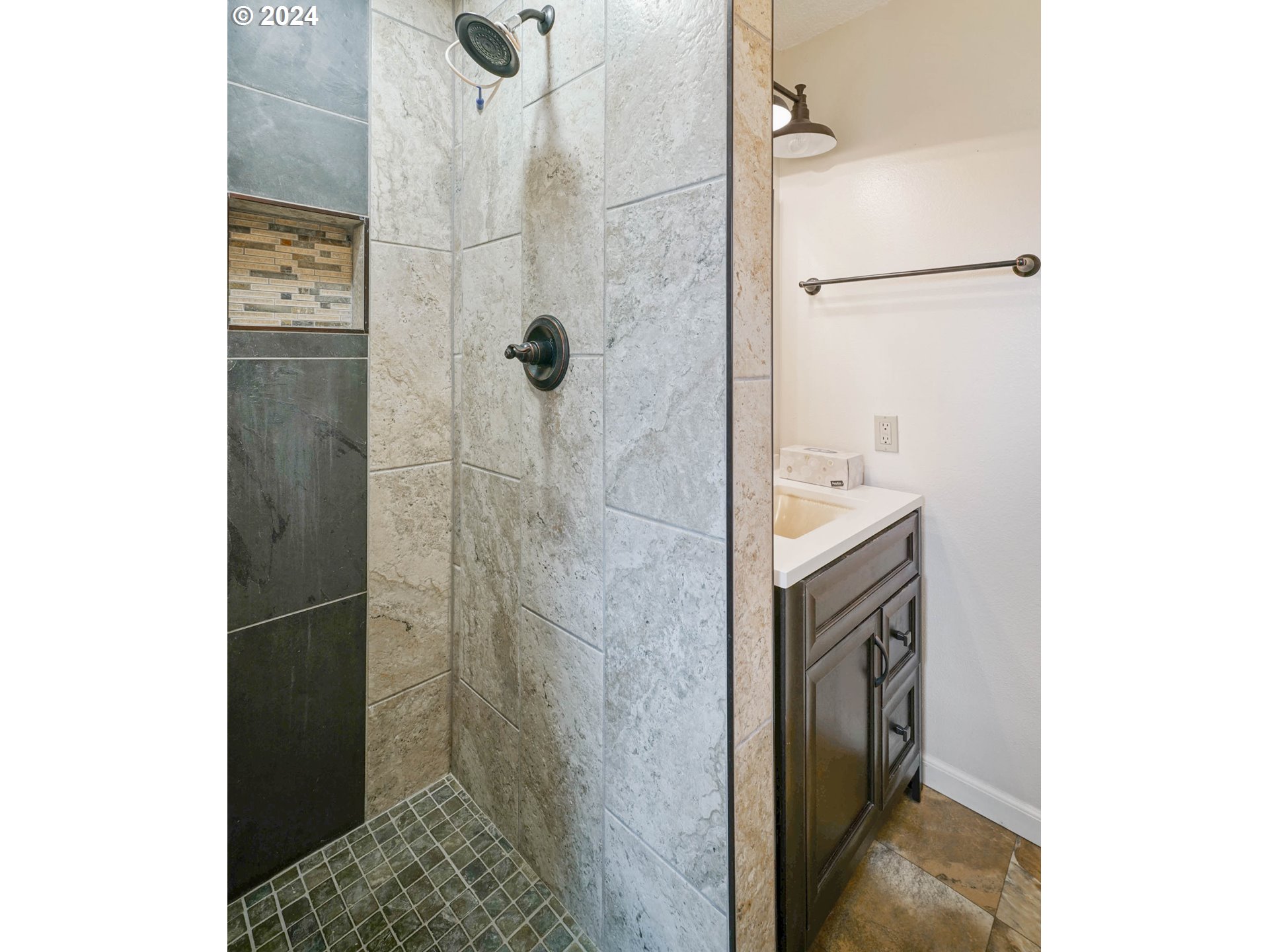 28241 South Barlow Road Aurora, OR 97002 - Photo 10 of 28 a bathroom with a shower