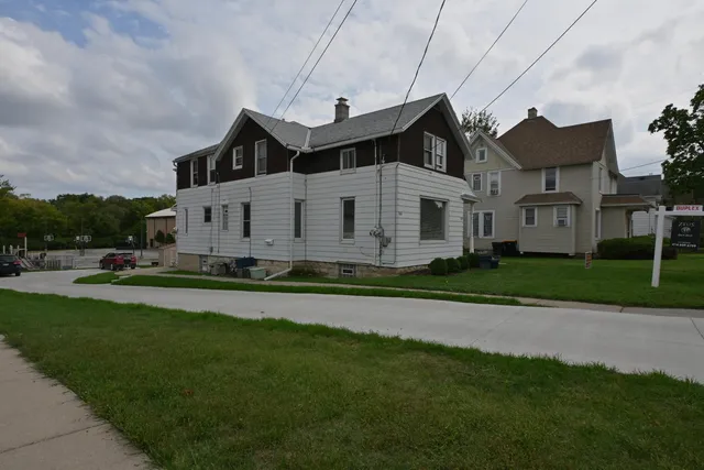 $385,000 | 850 Glenview Avenue, Wauwatosa, WI 53213