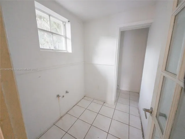 $4,000 | 2575 Southwest 59th Avenue, Unit 2575, Miami, FL 33155