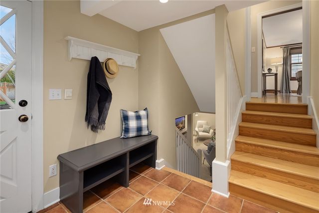 a view of an entryway with seating area