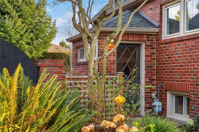 a view of a door of the house