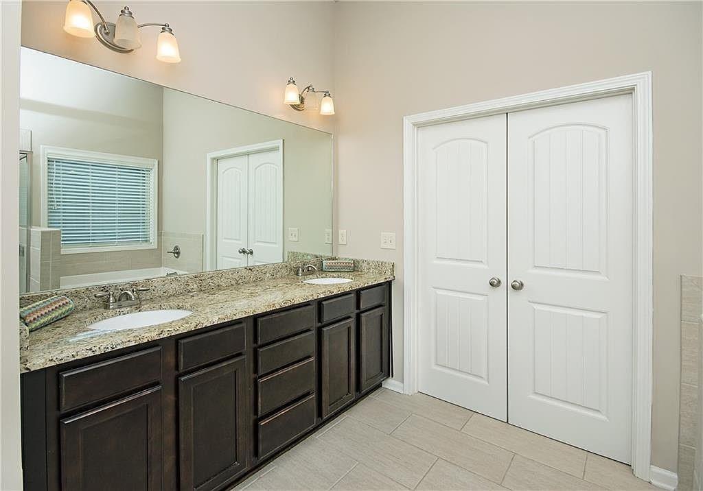 7490 Silk Tree Pointe Braselton, GA 30517 - Photo 19 of 33