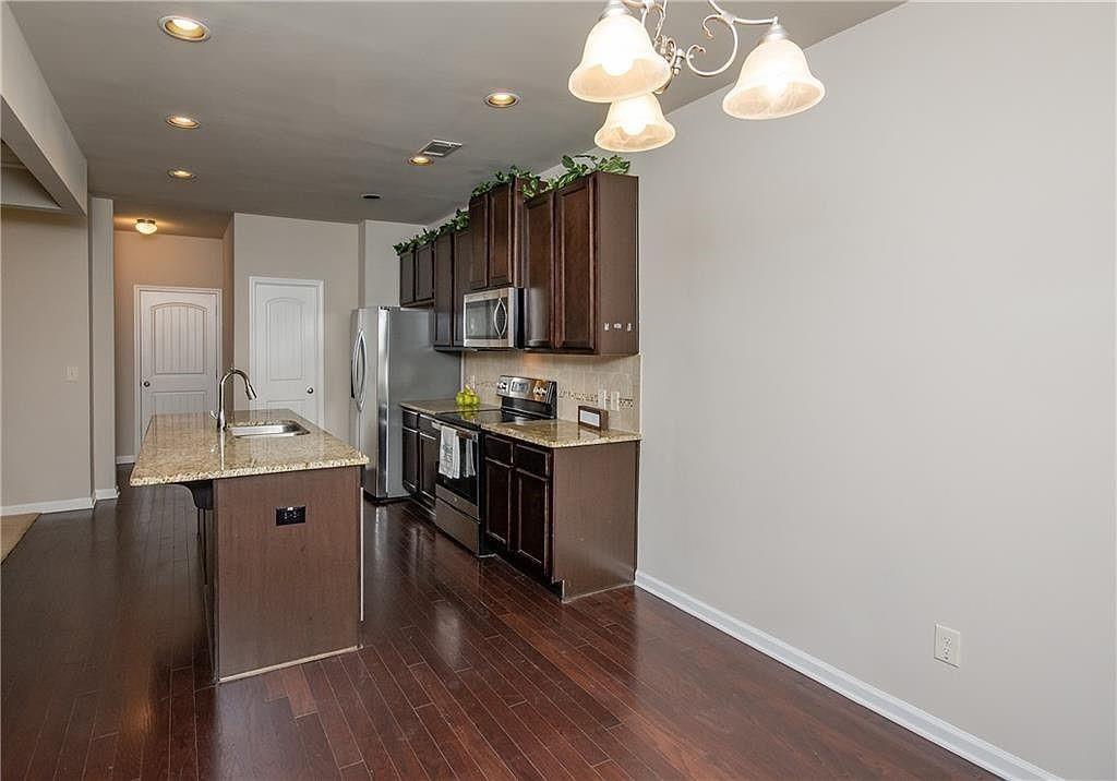 7490 Silk Tree Pointe Braselton, GA 30517 - Photo 5 of 33