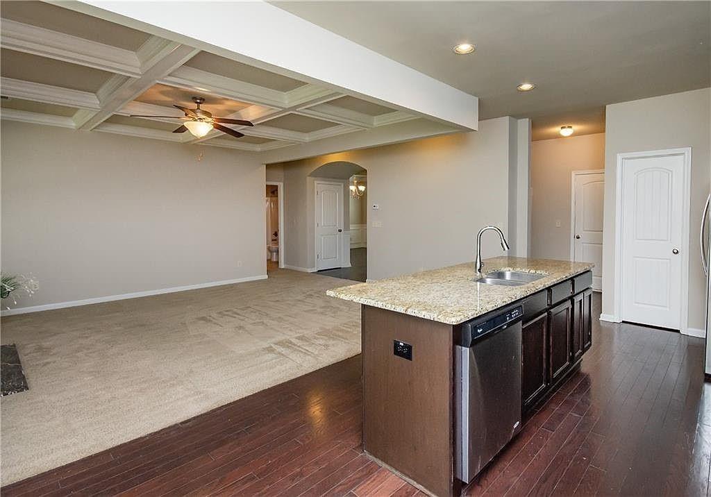 7490 Silk Tree Pointe Braselton, GA 30517 - Photo 7 of 33