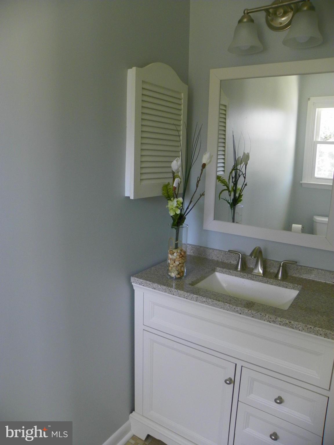 725 George Avenue Baltimore, MD 21221 - Photo 6 of 23 Bath (Master)