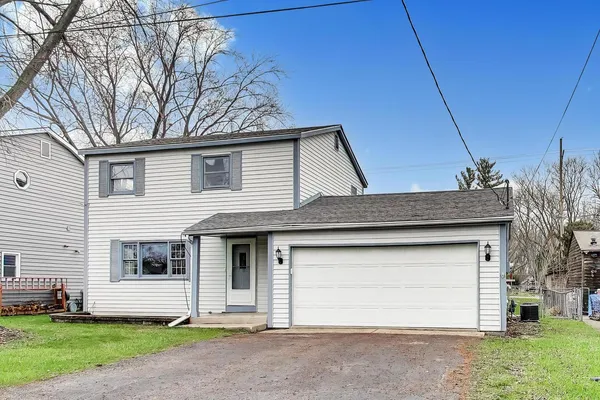 $349,900 | 2904 Gregg Drive, McHenry, IL 60050