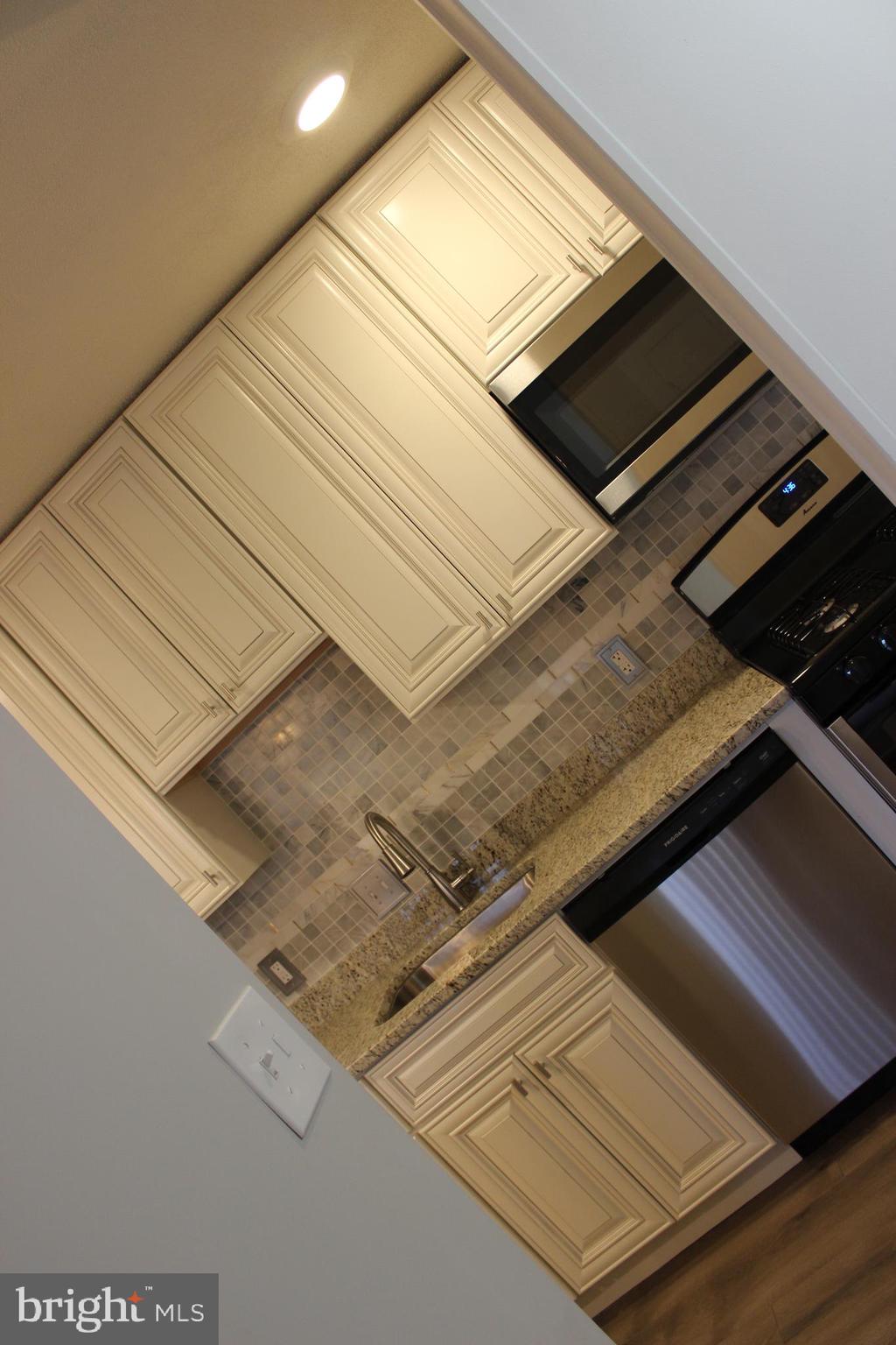 3842 Bel Pre Road, Unit 9145 Silver Spring, MD 20906 - Photo 32 of 64
