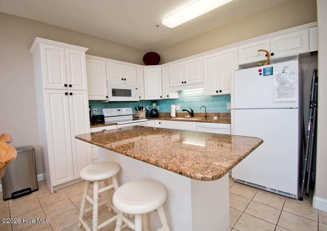 1700 Salter Path Road, Unit 202R Indian Beach, NC 28512 - Photo 12 of 41 Island with eat-in option
