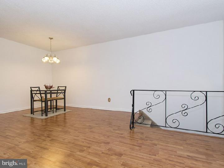 10811 Hawley Road Philadelphia, PA 19154 - Photo 10 of 20 Gallery Image 10