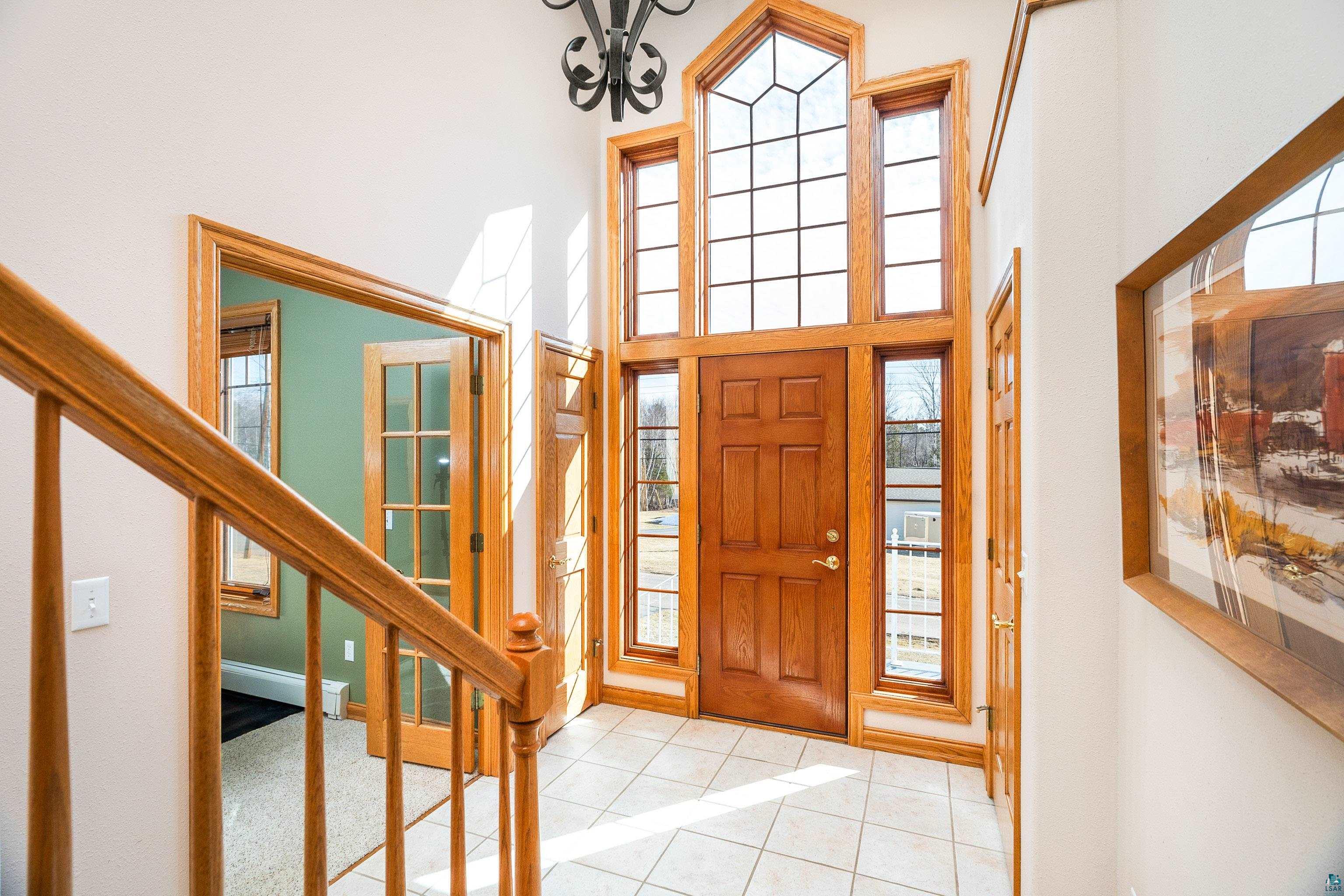 3221 Commonwealth Avenue Duluth, MN 55808 - Photo 3 of 49 Gallery Image 3