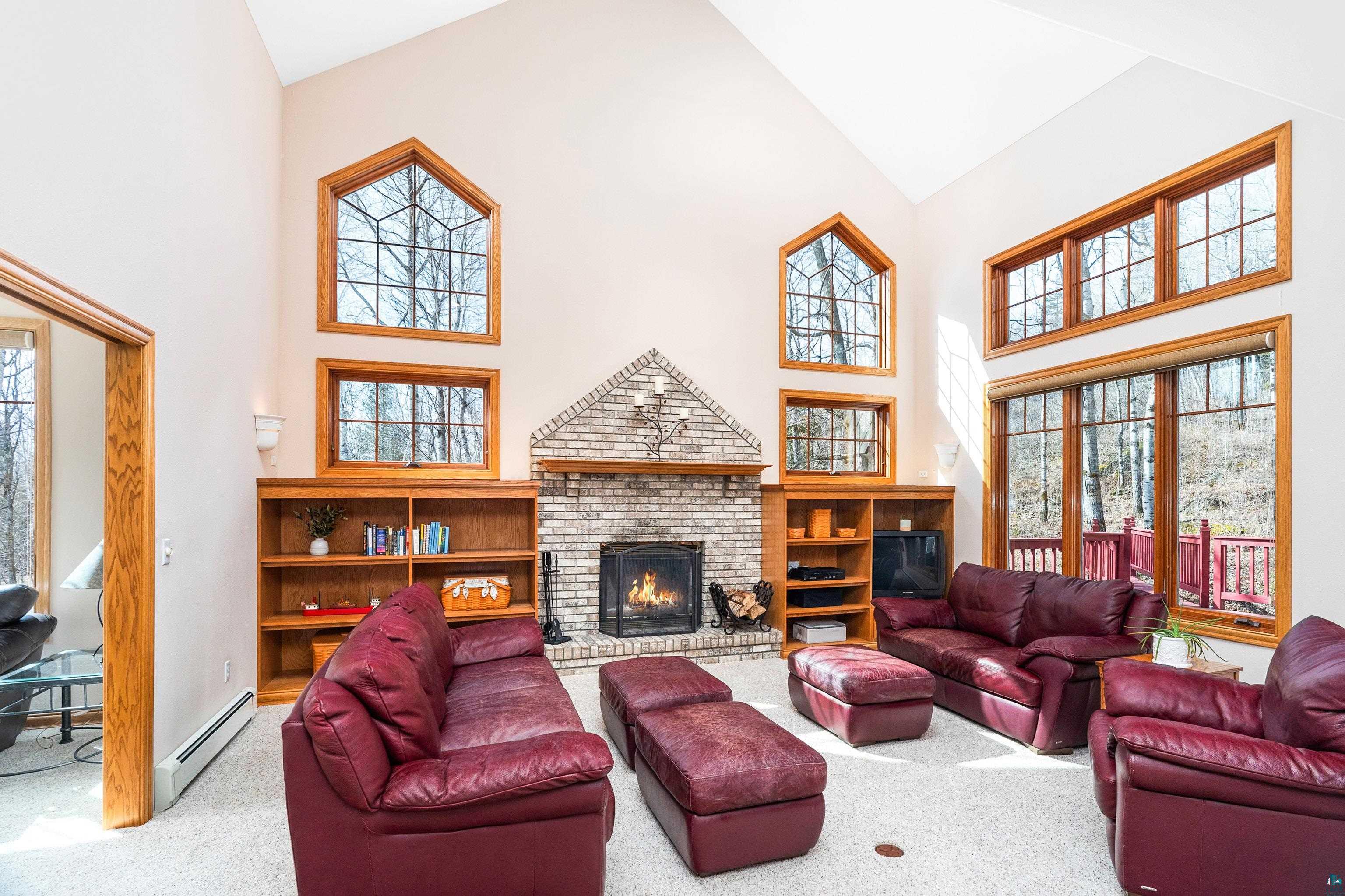 3221 Commonwealth Avenue Duluth, MN 55808 - Photo 4 of 49 Gallery Image 4